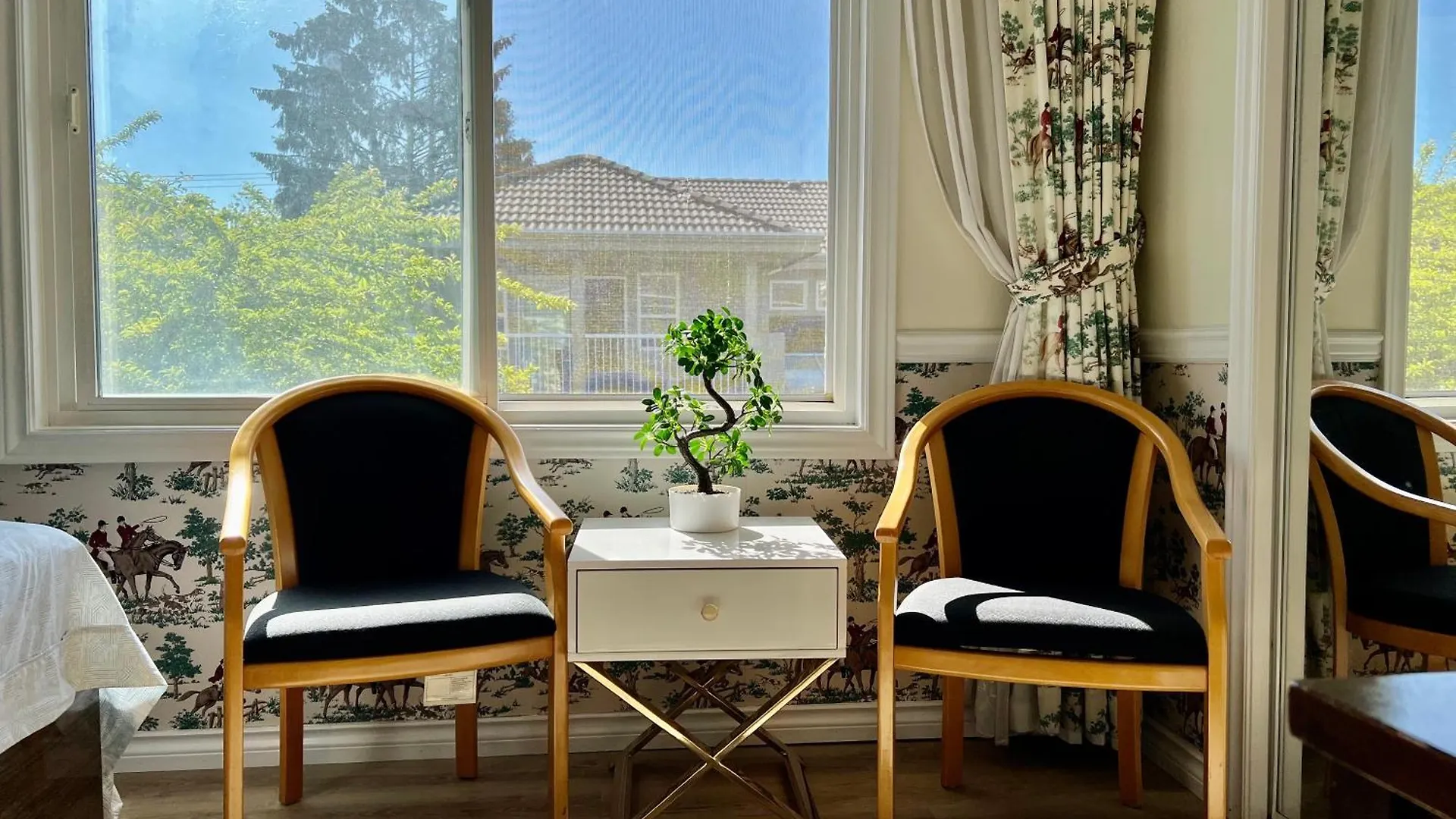 Master Bedroom With Two Queen Sized Bed Ричмонд 0*,  Канада